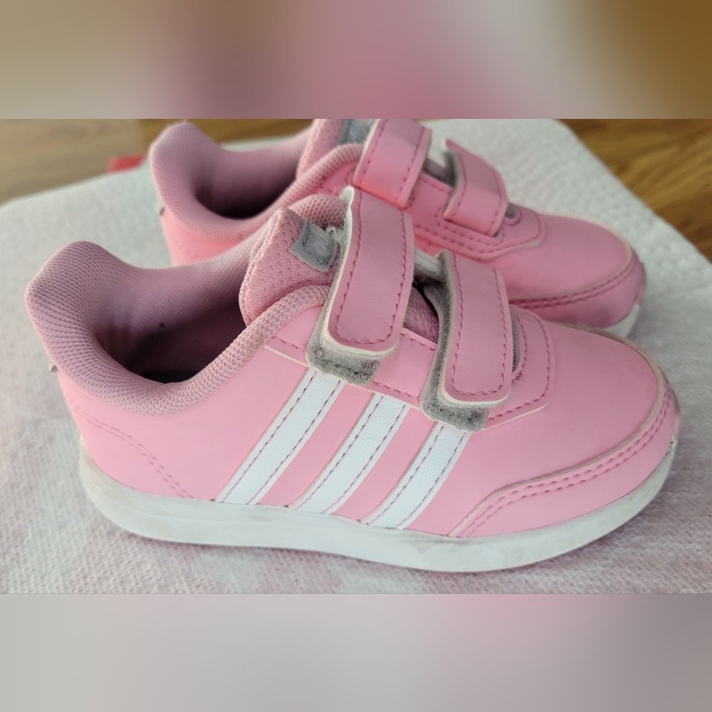 Kids pink Adidas
